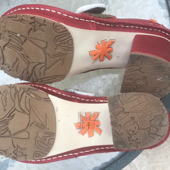 Art Company - Mary Jane Pumps - Picture 6 of 6